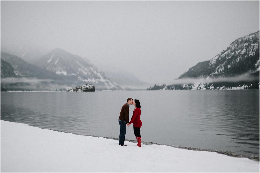 Hood River Maternity Photos | Natalie and Nate