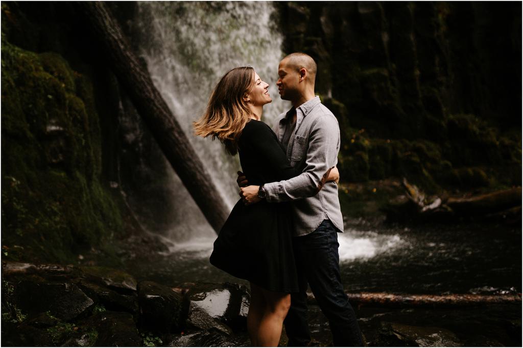 Autumn Engagement Photos at Dry Creek Falls in the Columbia River Gorge