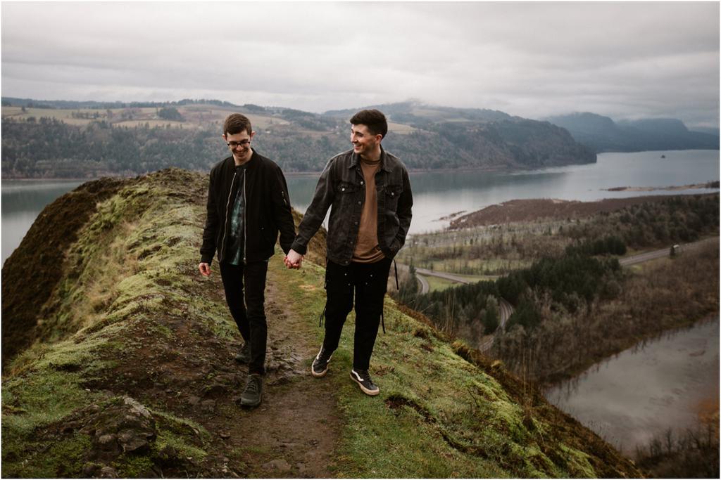 Portland Same Sex Couples Photos in the Columbia River Gorge