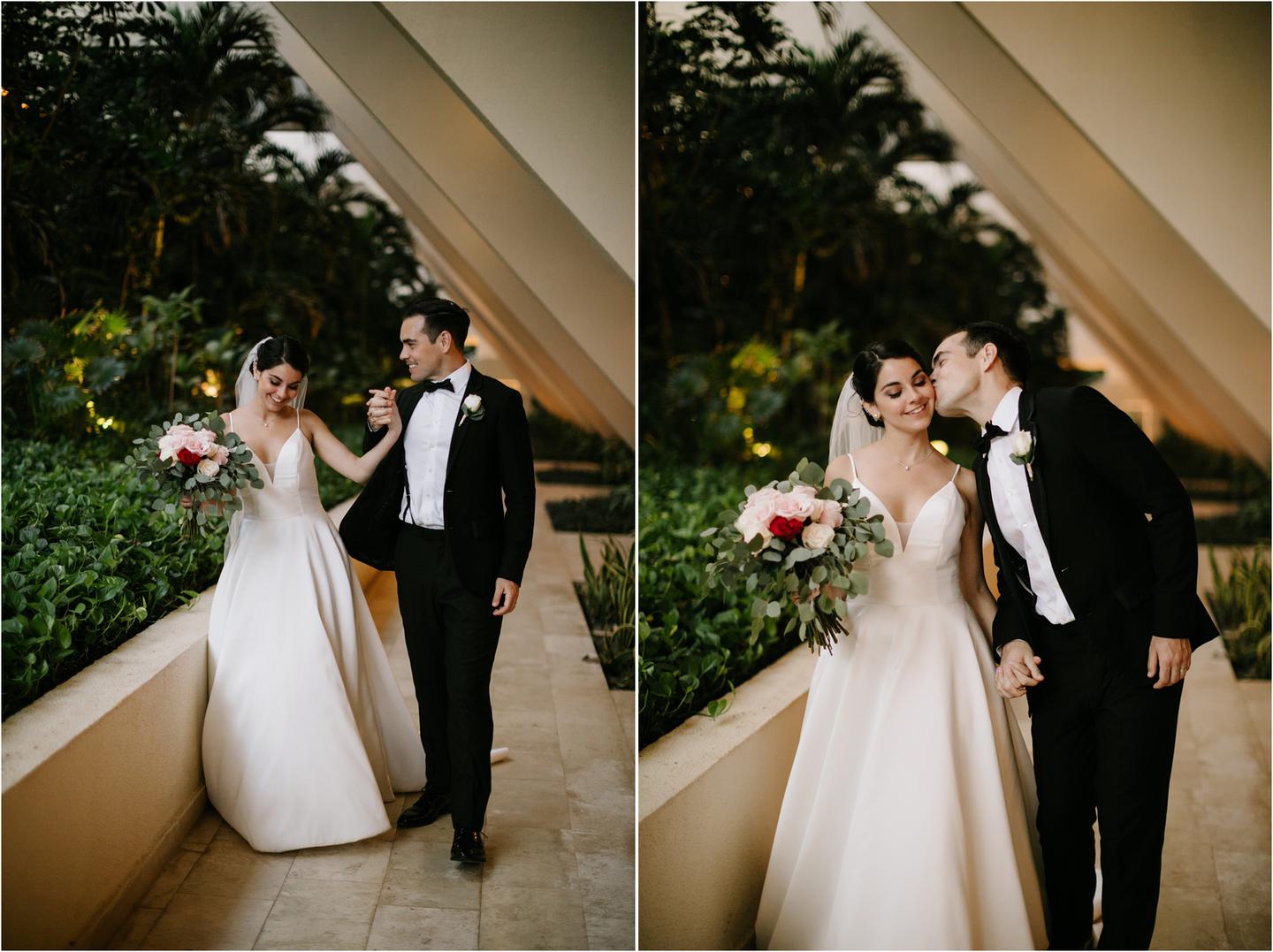 05-Bride-and-Groom-at-Hyatt-Ziva-Cancun-88