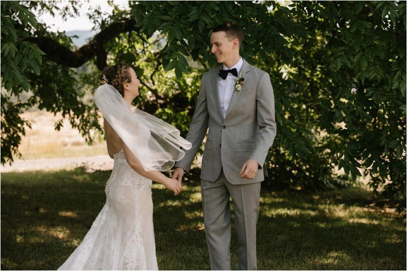 2-tin-roof-barn-wedding-2103