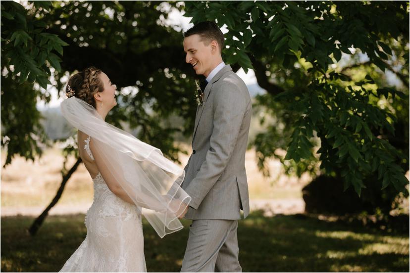 2-tin-roof-barn-wedding-2116