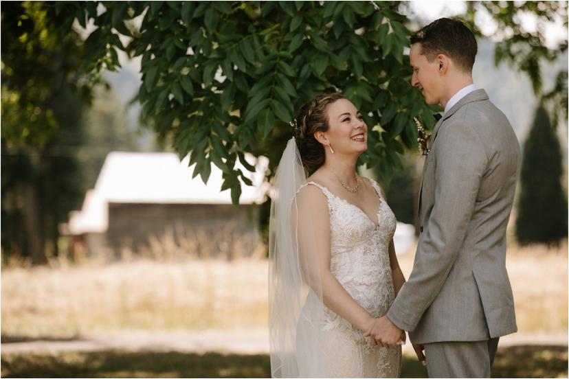 2-tin-roof-barn-wedding-2127