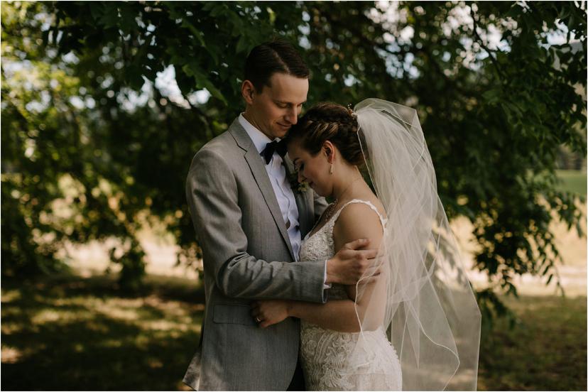 2-tin-roof-barn-wedding-2183