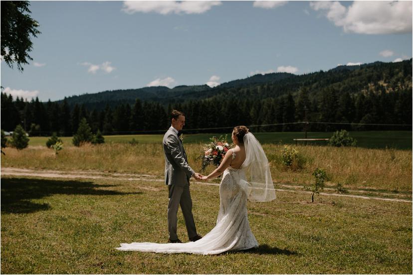 2-tin-roof-barn-wedding-2208