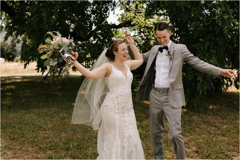 2-tin-roof-barn-wedding-2242