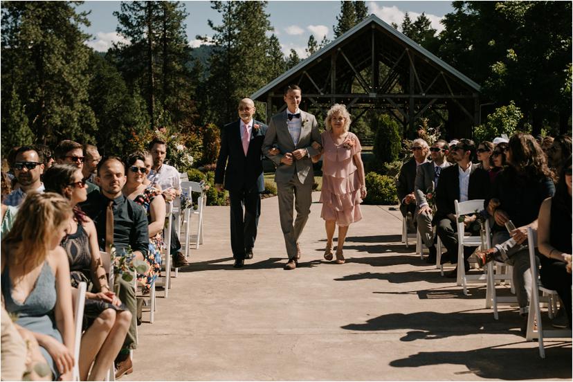 2-tin-roof-barn-wedding-3695