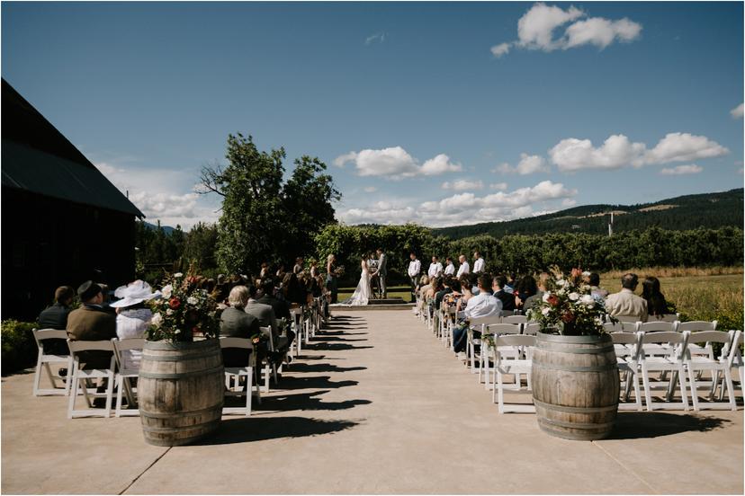 2-tin-roof-barn-wedding-3874