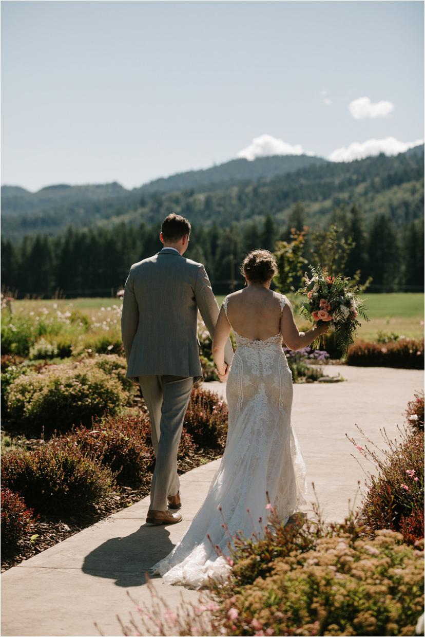 2-tin-roof-barn-wedding-4155