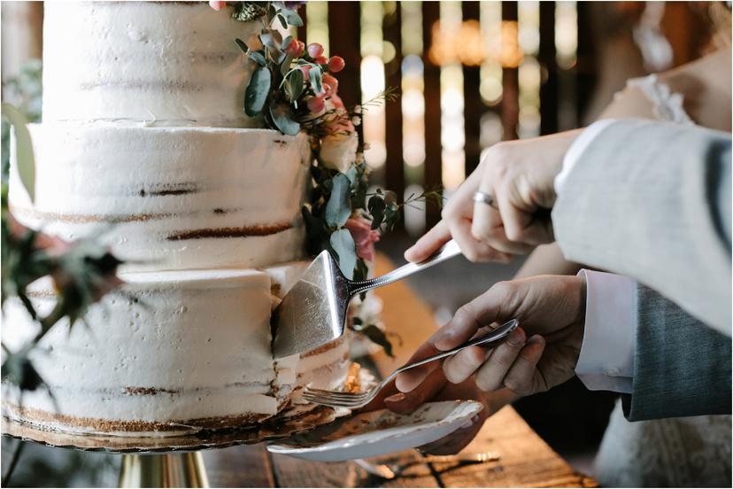 2-tin-roof-barn-wedding-5276