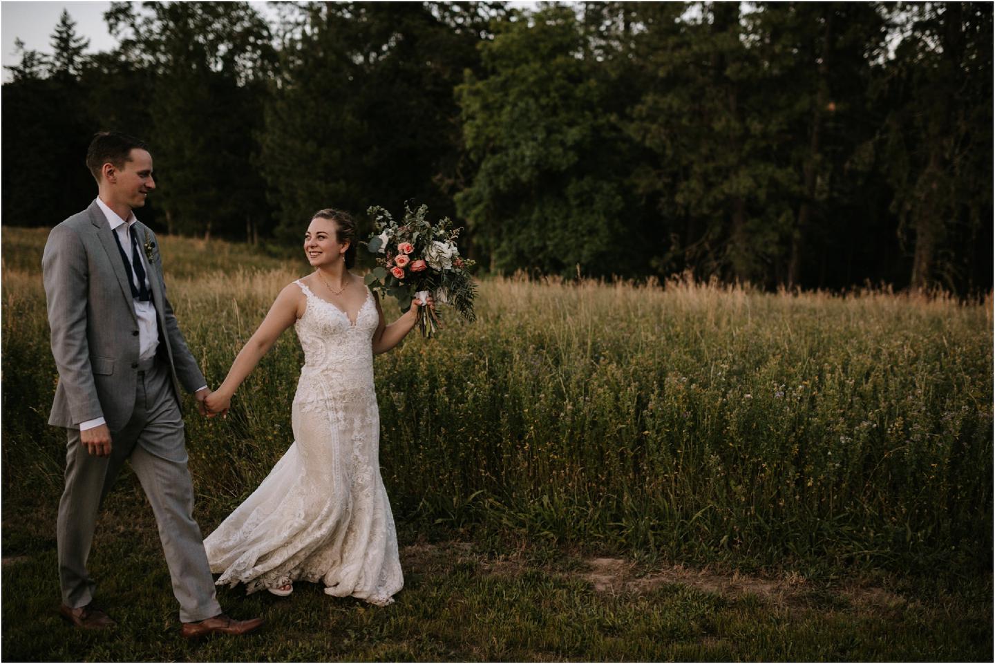 2-tin-roof-barn-wedding-6886