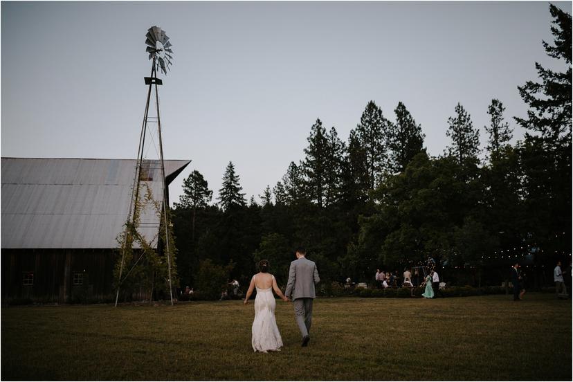 2-tin-roof-barn-wedding-7031