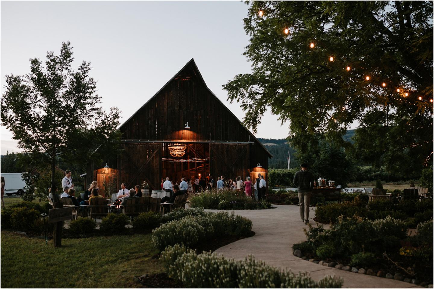 2-tin-roof-barn-wedding-7139