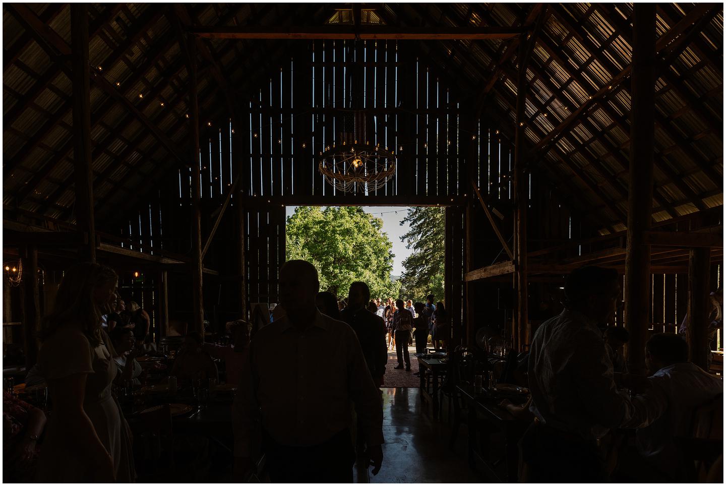 tin-roof-barn-wedding-stdr-1745
