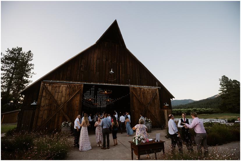 tin-roof-barn-wedding-stdr-2208