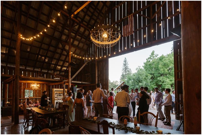 tin-roof-barn-wedding-stdr-2229