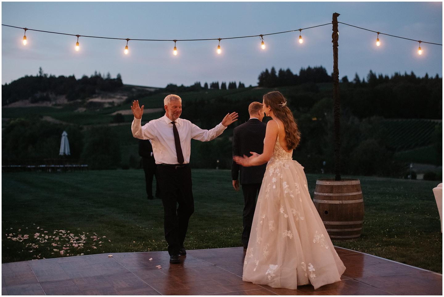 zenith-vineyard-wedding-ct-2327