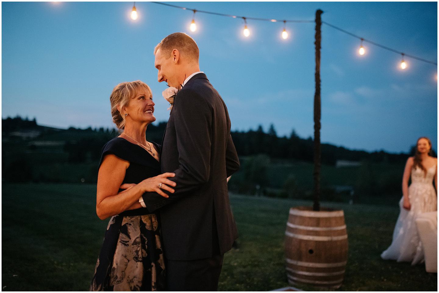 zenith-vineyard-wedding-ct-2362