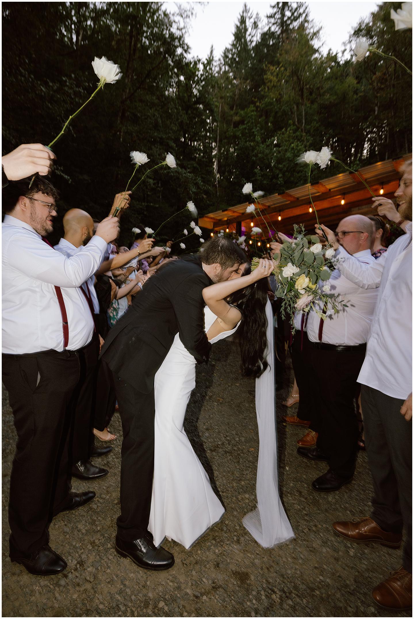 hornings-hideout-wedding-lakeside_0246