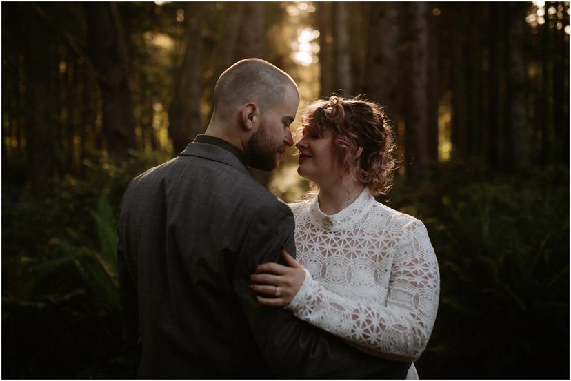 devils-punchbowl-elopement-newport-oregon-1559