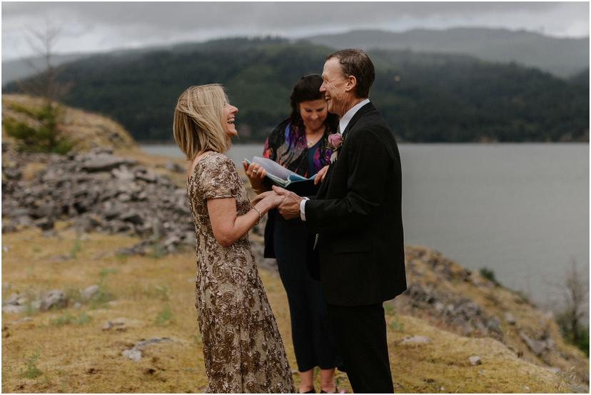 government-cove-elopement-columbia-river-gorge-wedding_0120