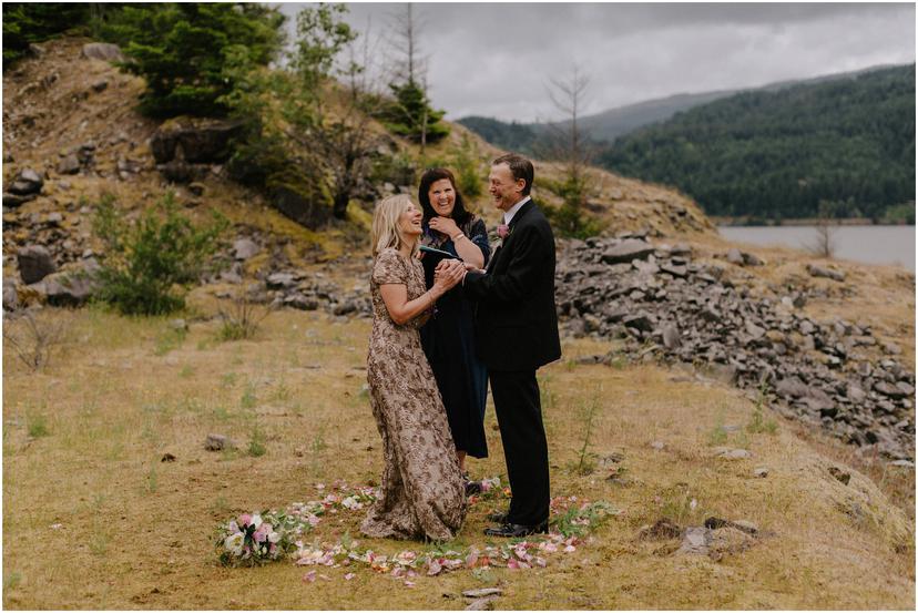 government-cove-elopement-columbia-river-gorge-wedding_0135