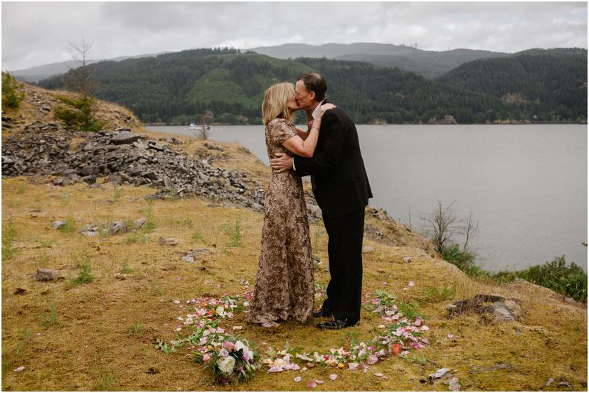 government-cove-elopement-columbia-river-gorge-wedding_0147