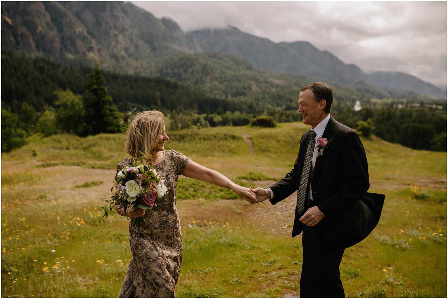 government-cove-elopement-columbia-river-gorge-wedding_0176