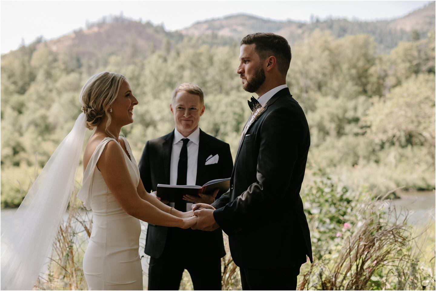 grants-pass-wedding-photographer-1757