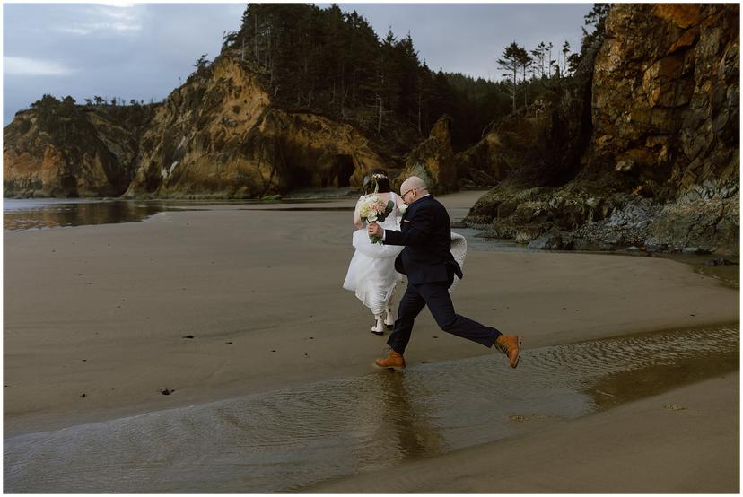 hug-point-elopement-lj-1039