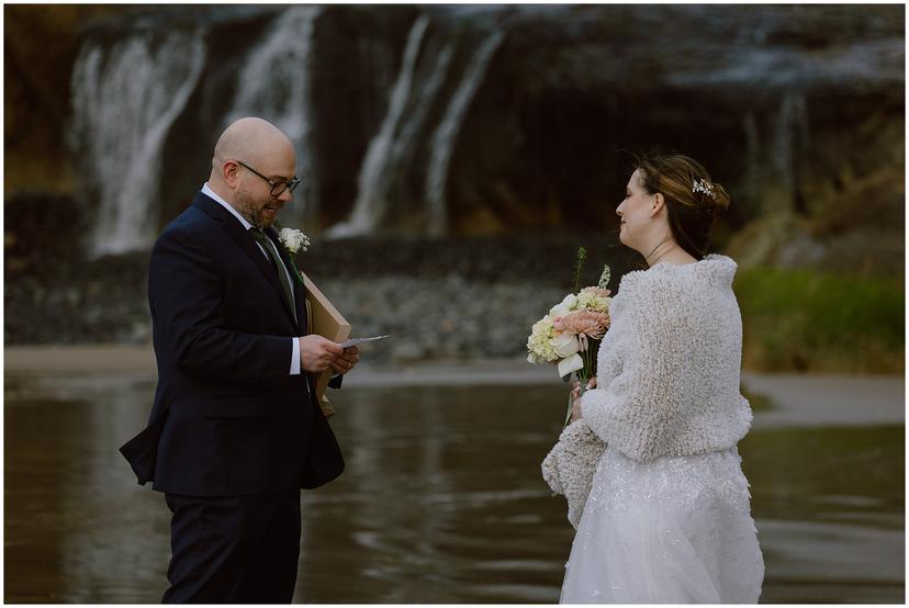 hug-point-elopement-lj-1045