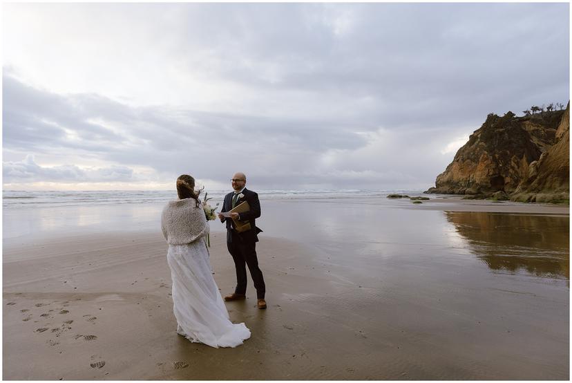 hug-point-elopement-lj-1047