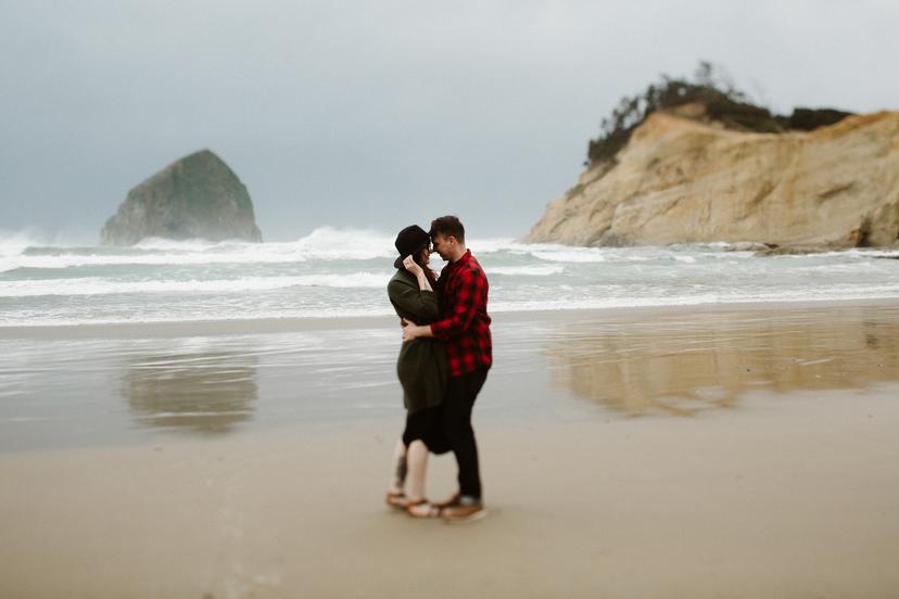 Cape-Kiwanda-Pacific-City-Oregon-Coast-Engagement-Photos