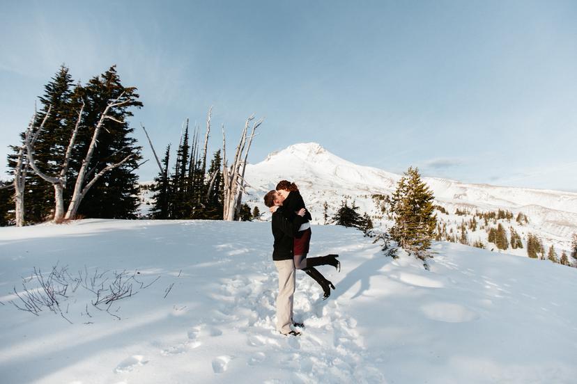 Mt-Hood-Engagement-Photos-Timberline