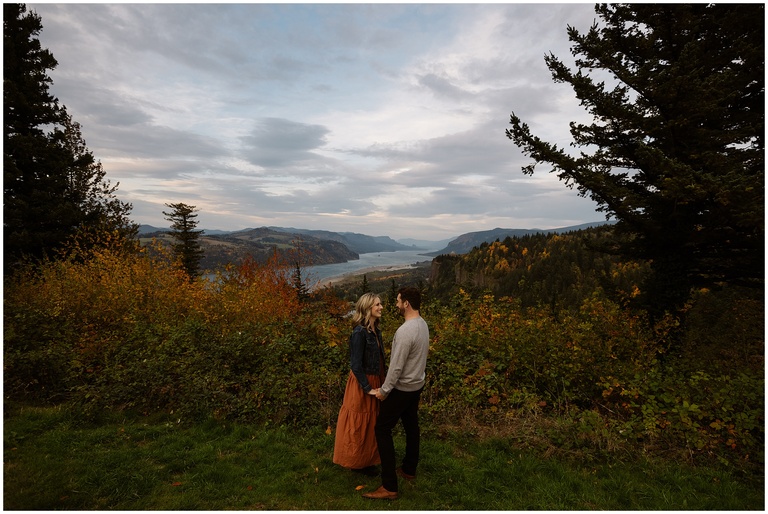columbia-gorge-engagement-at-5653