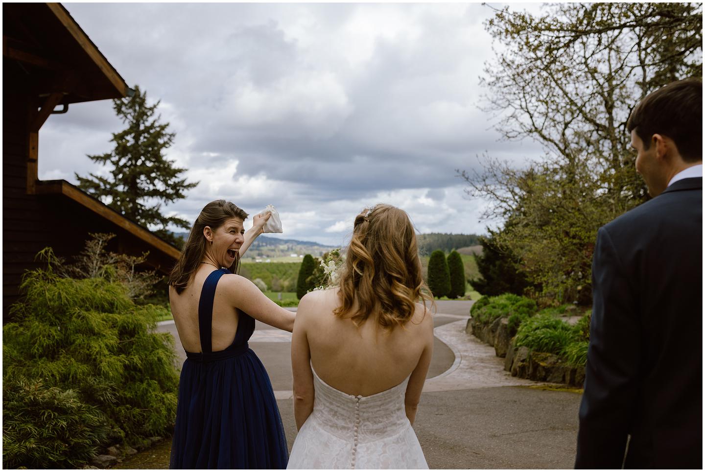 scholls-valley-lodge-wedding_5573