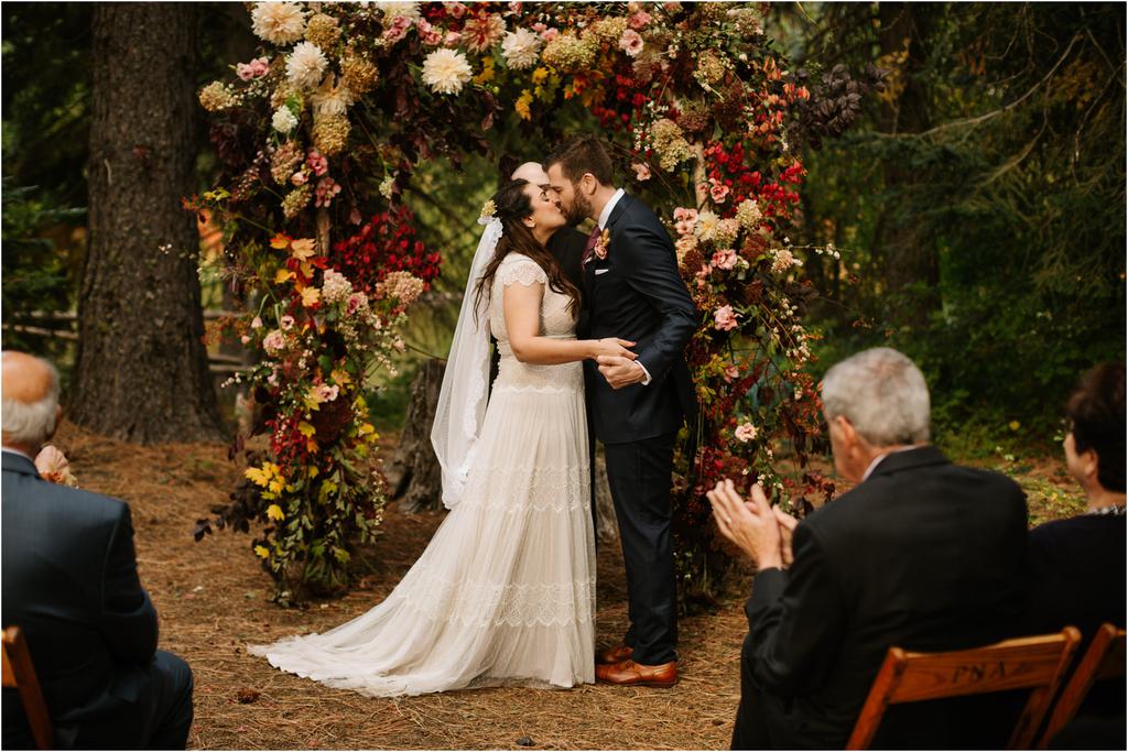 Suttle Lake Lodge Wedding · Katy Weaver Photography