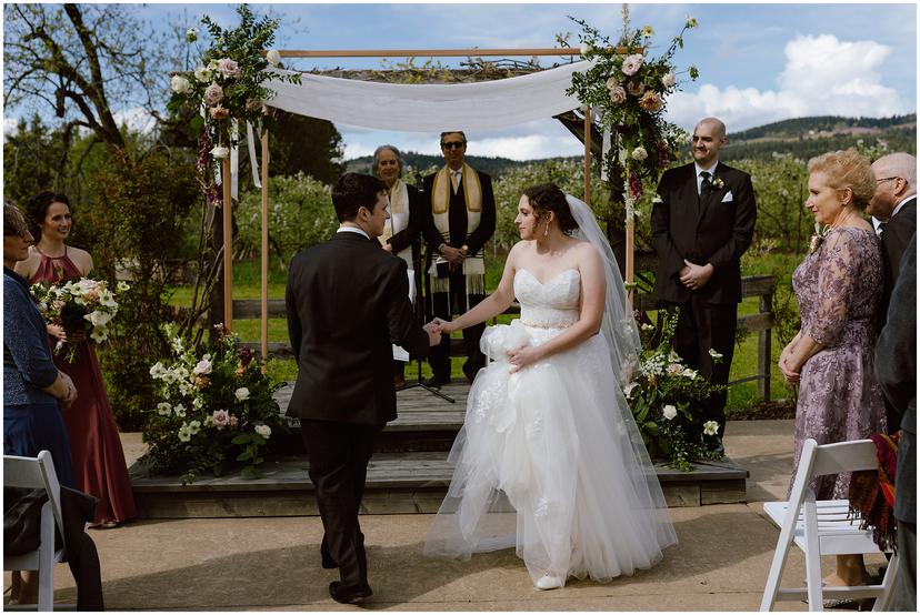 tin-roof-barn-wedding-rb_5960