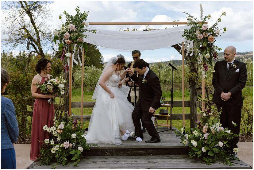 tin-roof-barn-wedding-rb_5972