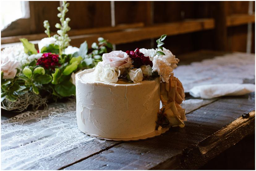 tin-roof-barn-wedding-rb_6005