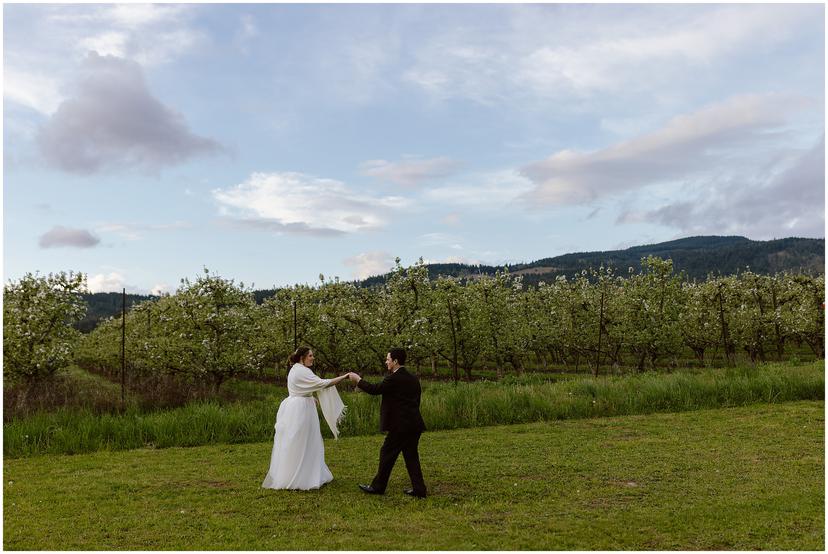 tin-roof-barn-wedding-rb_6015