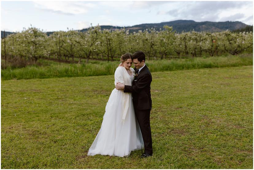 tin-roof-barn-wedding-rb_6016