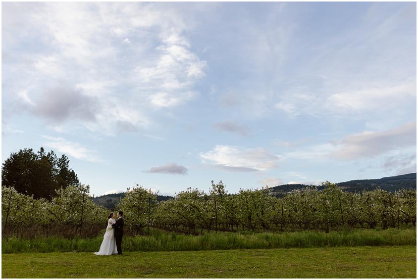 tin-roof-barn-wedding-rb_6018