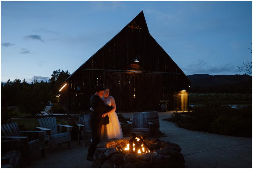 tin-roof-barn-wedding-rb_6048