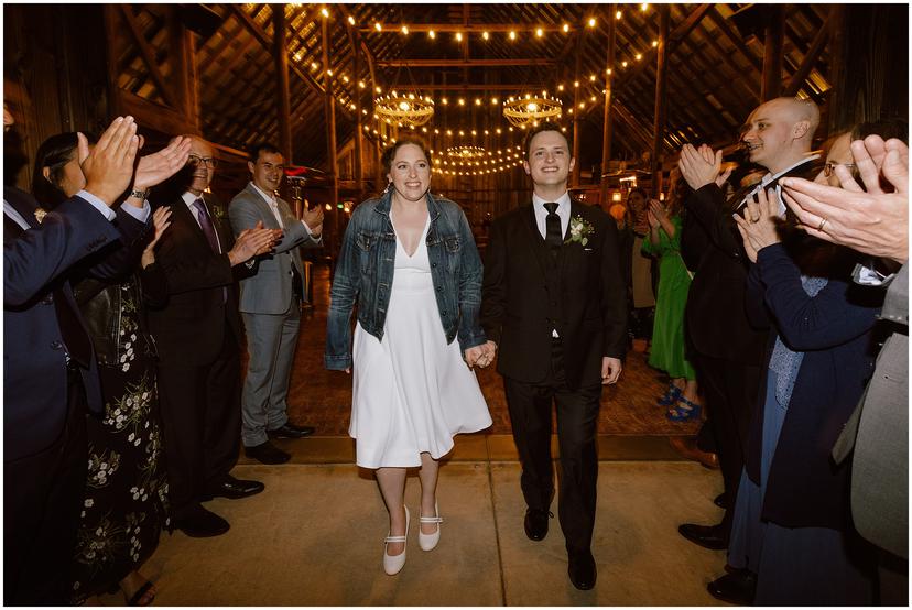 tin-roof-barn-wedding-rb_6064