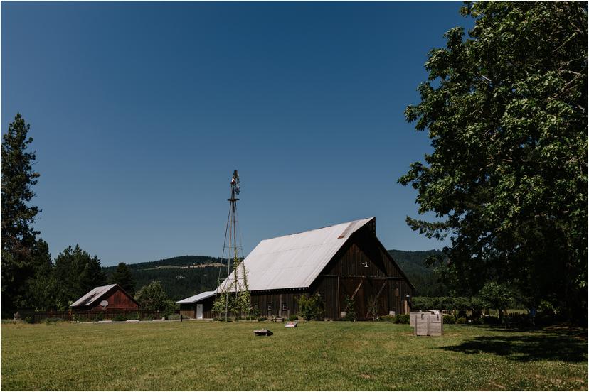 tin-roof-barn-wedding-1755