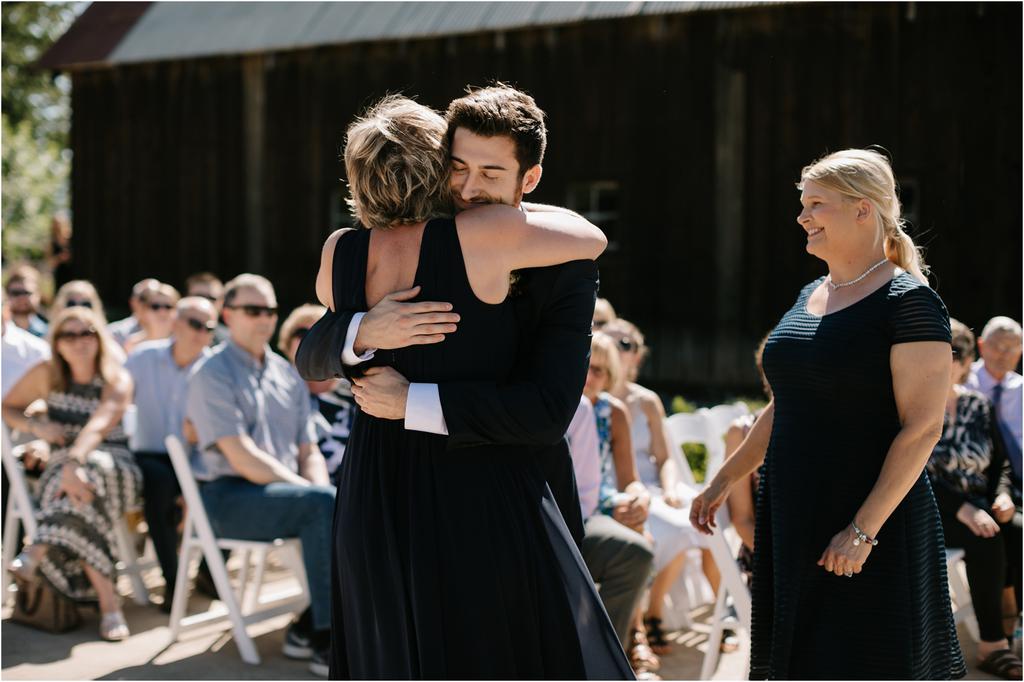 tin-roof-barn-wedding-2116