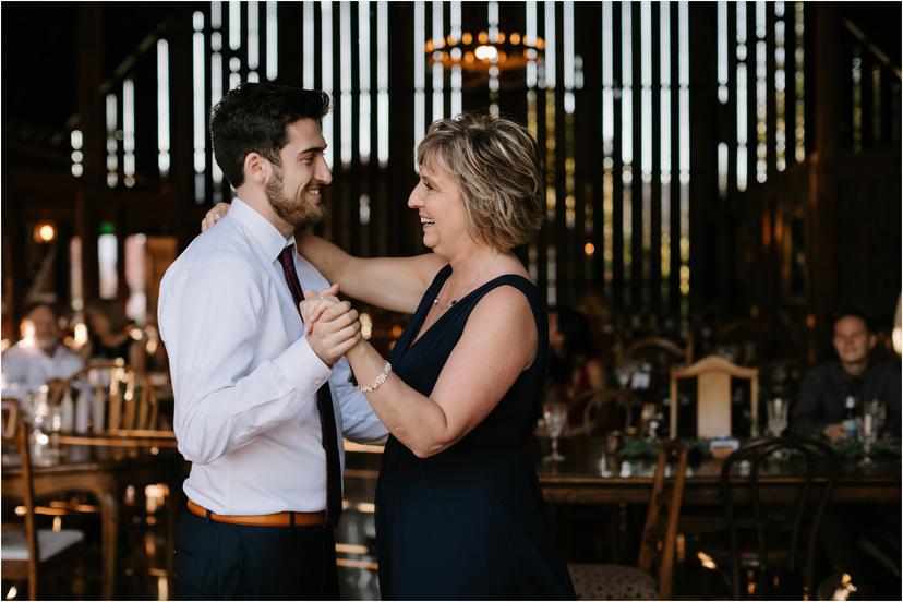 tin-roof-barn-wedding-4030