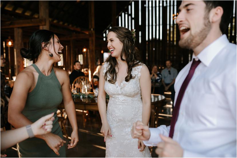 tin-roof-barn-wedding-4088