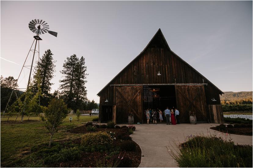 tin-roof-barn-wedding-4637